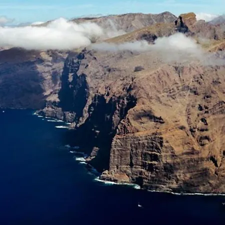 Дом отдыха Almendro *